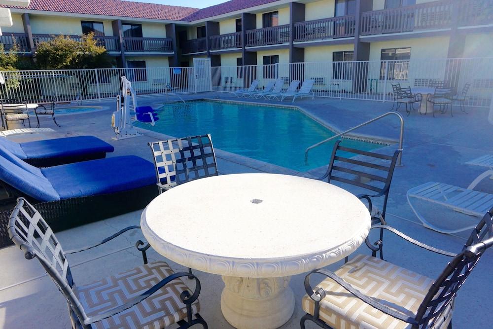 Red Roof Inn רידג'קרסט מראה חיצוני תמונה
