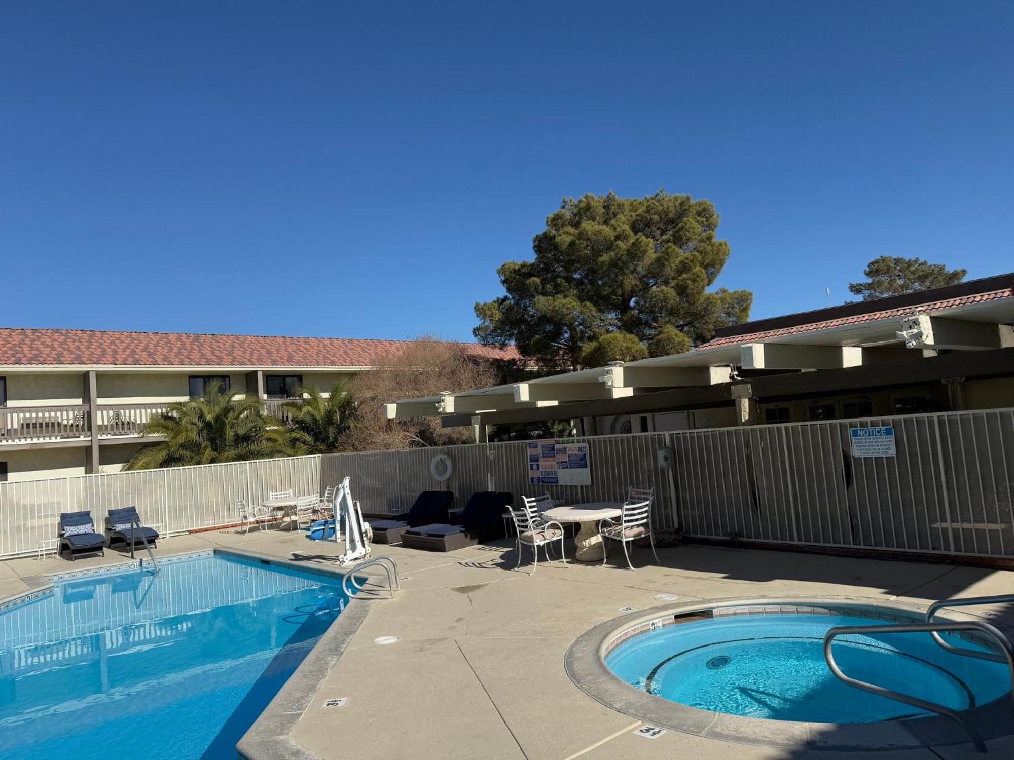 Red Roof Inn רידג'קרסט מראה חיצוני תמונה