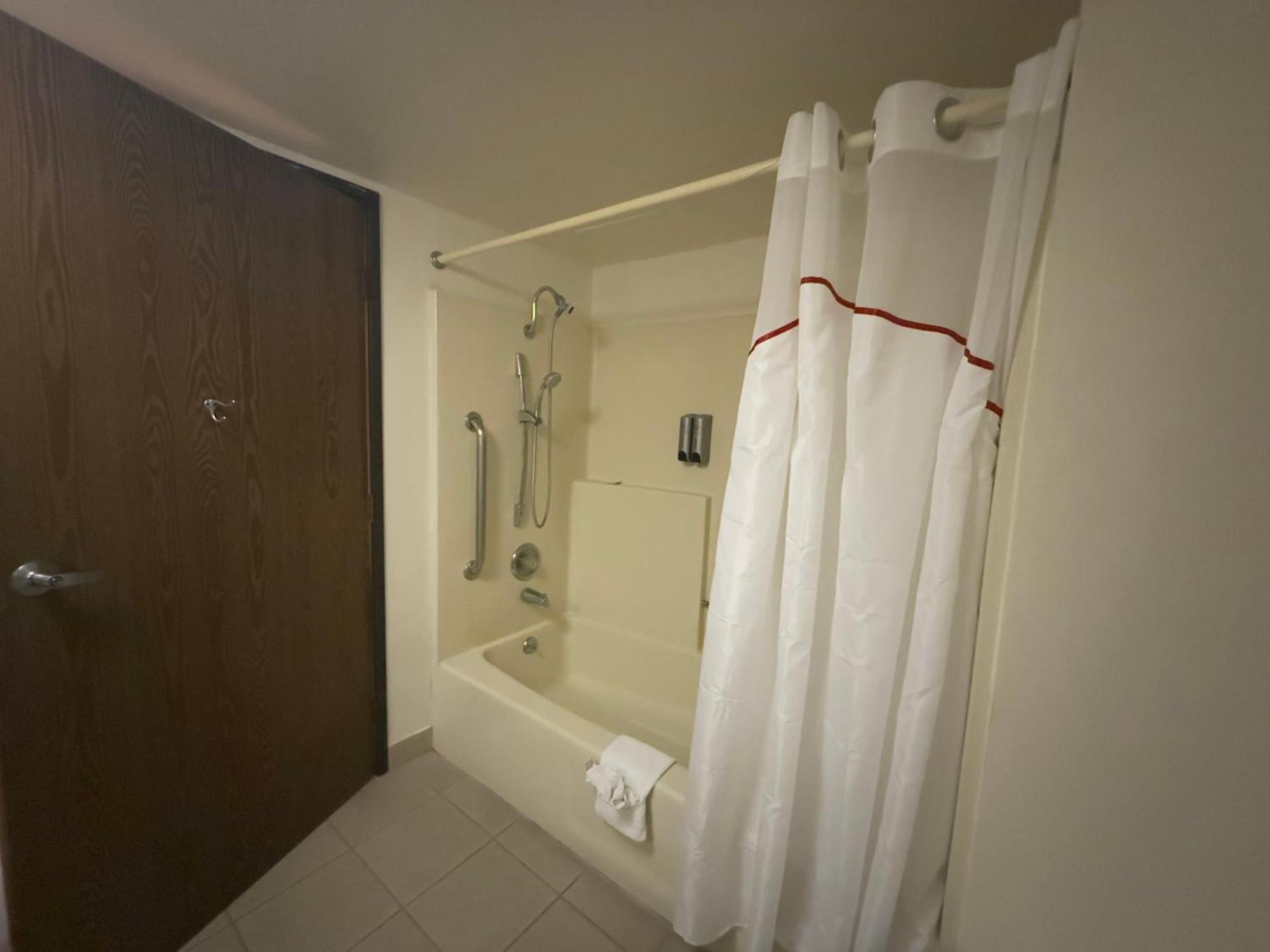 Red Roof Inn רידג'קרסט מראה חיצוני תמונה